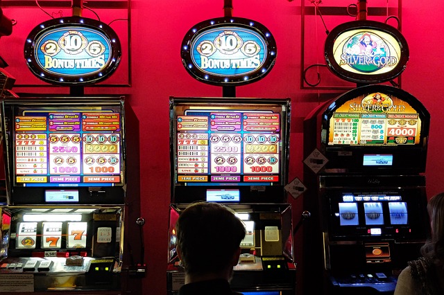 The Evolution of Slot Machines: From Mechanical Reels to Online Slots